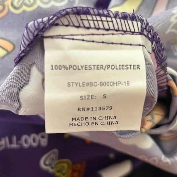 Serene Uniforms Halloween Unicorn Rainbow Cute Scrub Top• Size: Small • NWT - Picture 6 of 7